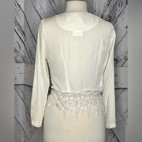 Vintage Ivory Velvet Lace Trimmed Crop Top S - Picture 2 of 5